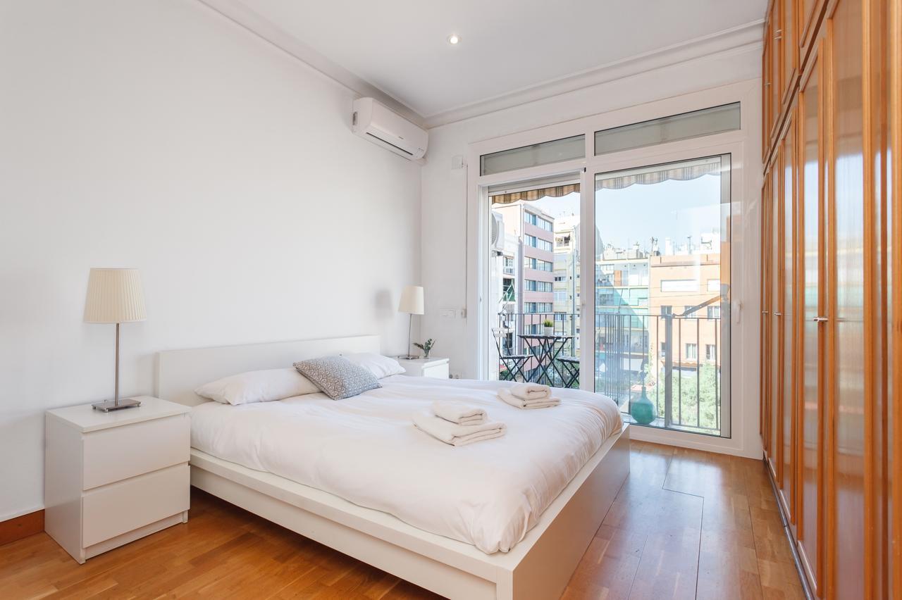 Flateli Aribau Lejlighed Barcelona Eksteriør billede