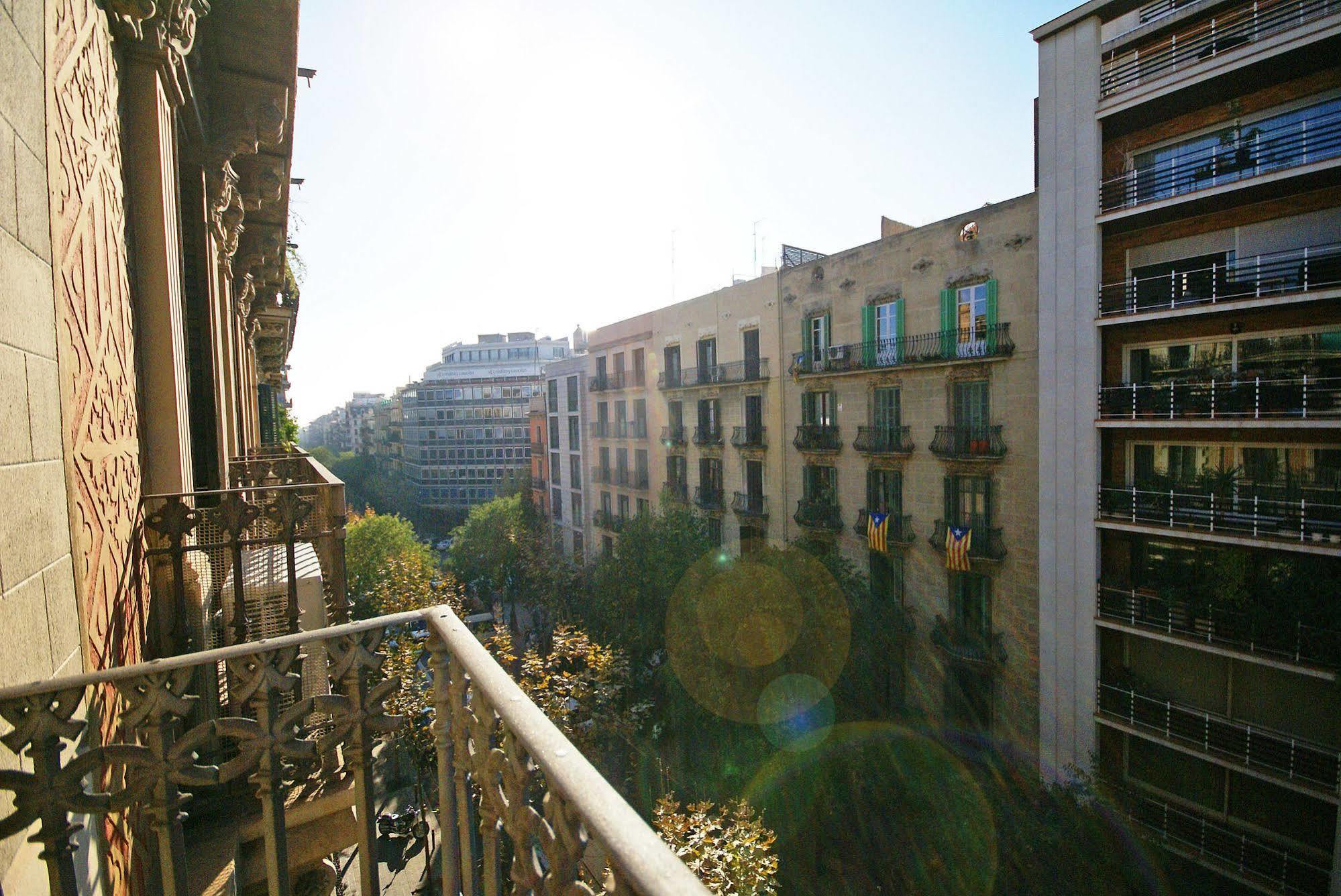 Flateli Aribau Lejlighed Barcelona Eksteriør billede